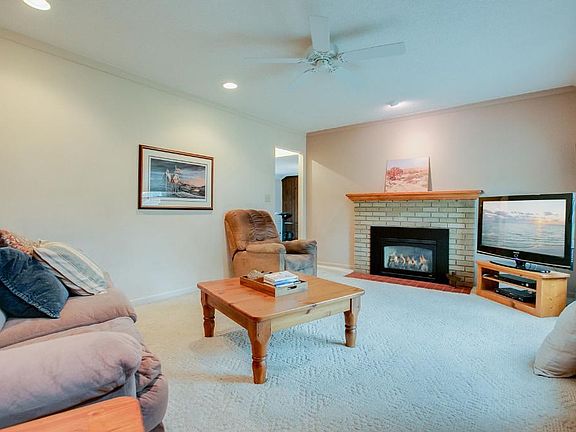 3rd image of 6237 Harriet Ave S
