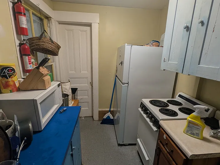 48-50 Wellington St #1 — Photo 2