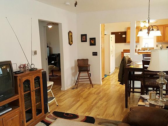 4th image of 1065 E Dale Ave