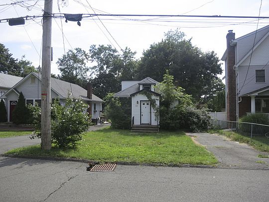 1st image of 221 S Conger Ave