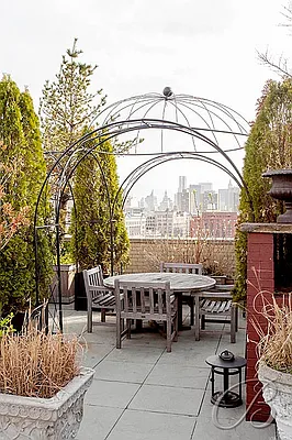 Sold by Bellmarc Realty | media 17