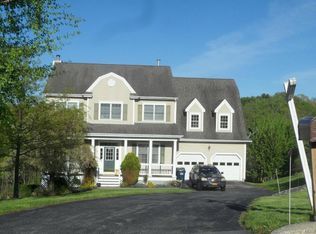 43 Wyndham Ln, Carmel, NY 10512