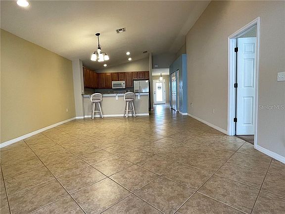 5th image of 12298 NE 48th Way