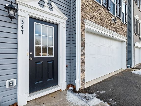 3rd image of 347 Trinity Way
