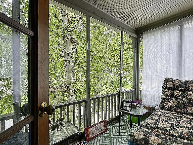 30 Laurel Ave — Photo 10