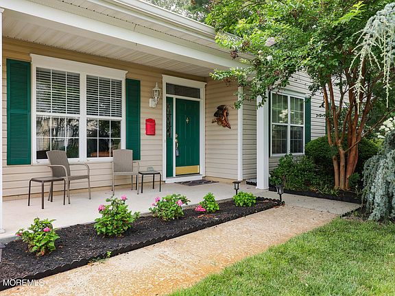 2nd image of 137 Greenlawns Drive