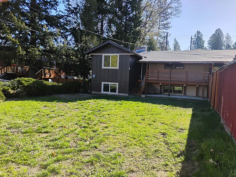 9515 N Ivanhoe Rd — Photo 2