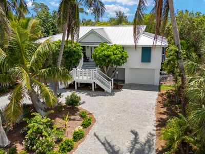1062 S Yachtsman Dr, Sanibel, FL, 33957