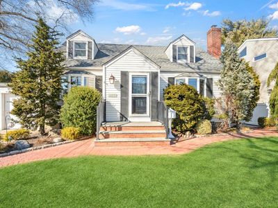 1855 Stone Avenue, East Meadow, NY, 11554