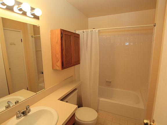 4th image of 1317 E Wyndham Cir APT 108
