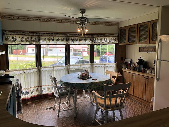3rd image of 25 Hillside Ave