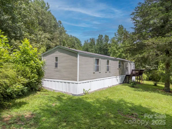 423 Womack Rd, Mill Spring, NC 28756