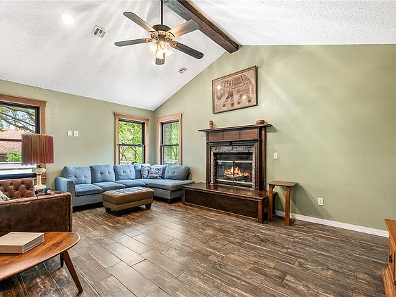 4th image of 2906 Northaven Dr