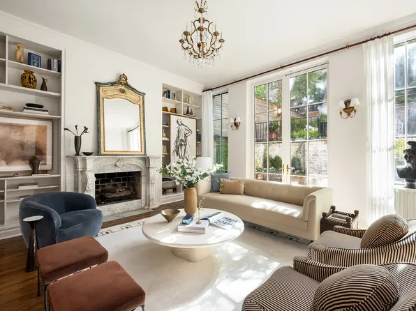 222 East 11th Street image 15 of 30