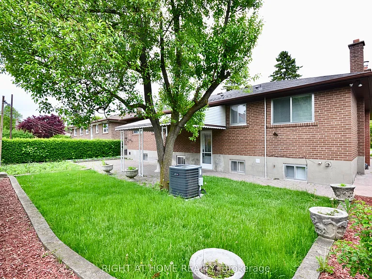 42 Culford Rd — Photo 2