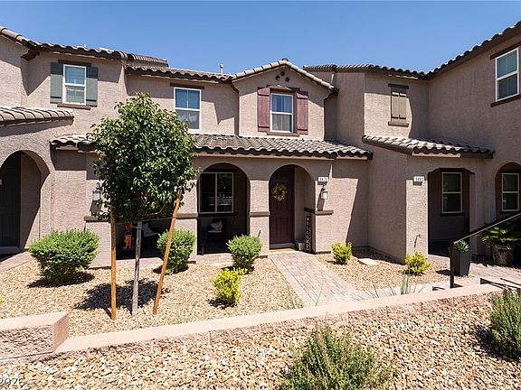 2nd image of 3476 Covilha Ln