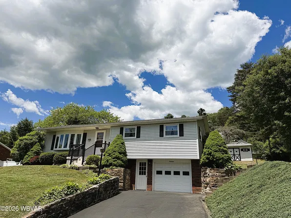 19 Pineview Dr, Flemington, PA 17745