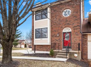 5538 Duchesne Parque Dr, Saint Louis, MO 63128