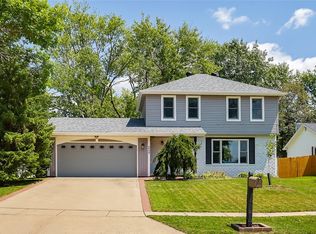 2420 Guenever Ct, Altoona, IA 50009