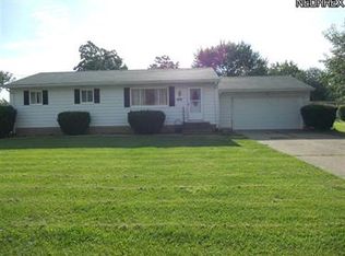 5749 Columbia Dr, Bedford Heights, OH