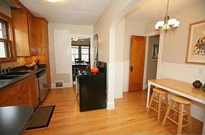 3rd image of 3725 44th Ave S