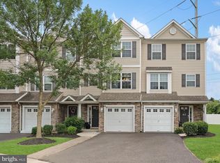 14 Lumber Ln, Mount Ephraim, NJ 08059