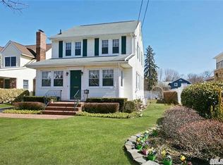 20 Flint Rd, East Rockaway, NY 11518