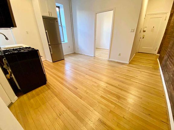 3rd image of 1 King St APT 6A