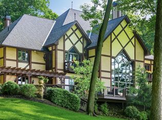 242 Pinehurst Dr, Granville, OH