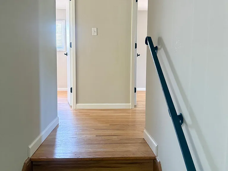 24051 Russell Ave — Photo 11