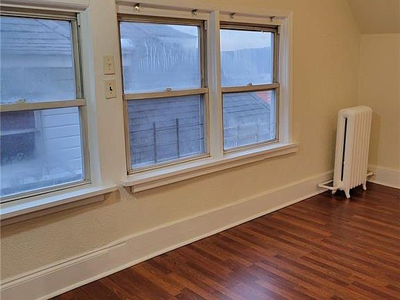 4th image of 412 Warburton Ave Floor 3