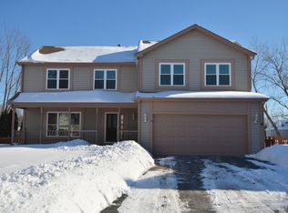 1020 Prairie View Ct, Naperville, IL 60563