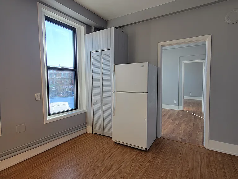 1910 S Laflin St #2 — Photo 6
