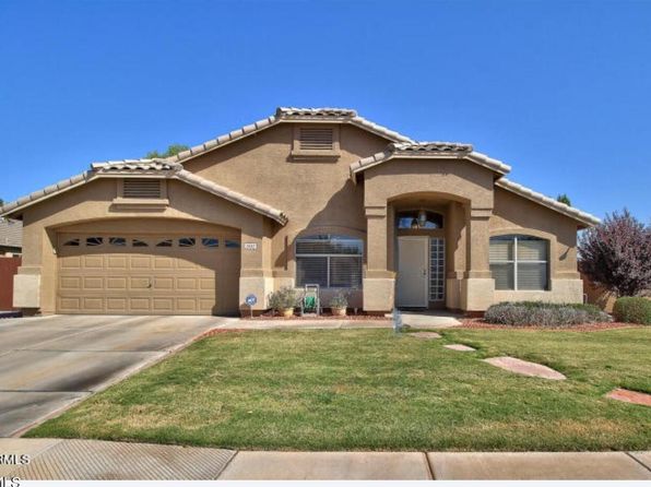 2432 E Nathan Way