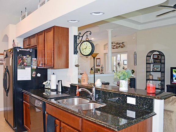 5th image of 4225 NW Oakbrook Cir