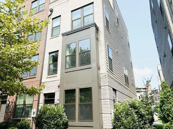 913 King Farm Blvd, Rockville, MD 20850