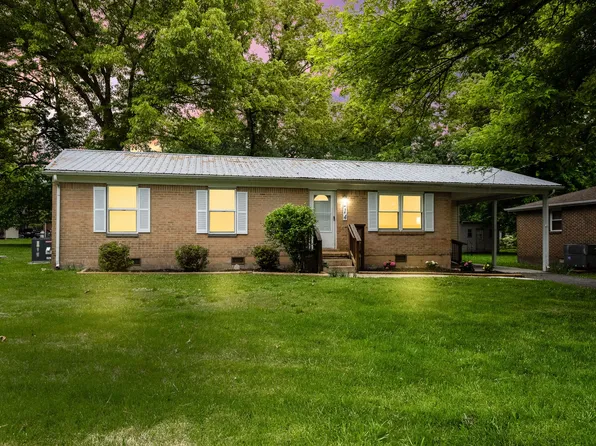 214 Sherwood Dr, Tullahoma, TN 37388
