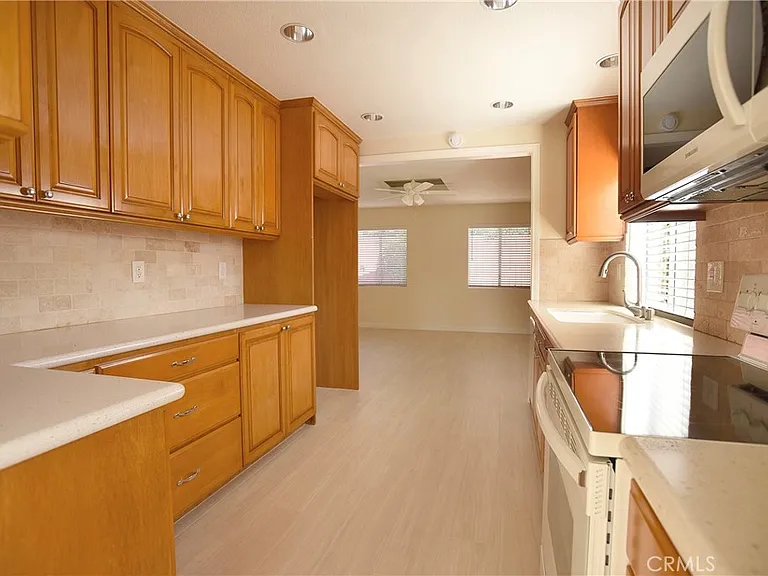 14892 Doheny Cir — Photo 14