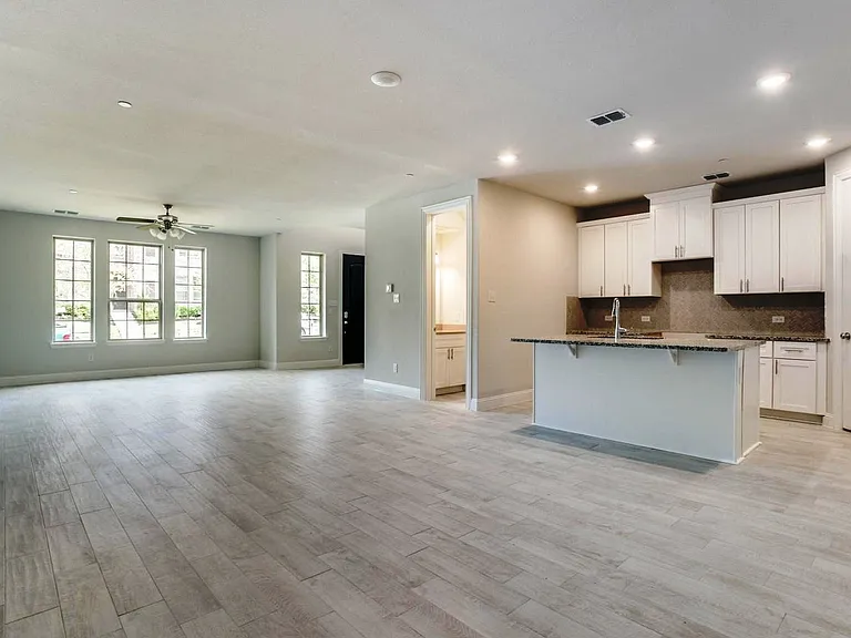1006 Boyd Ln — Photo 2
