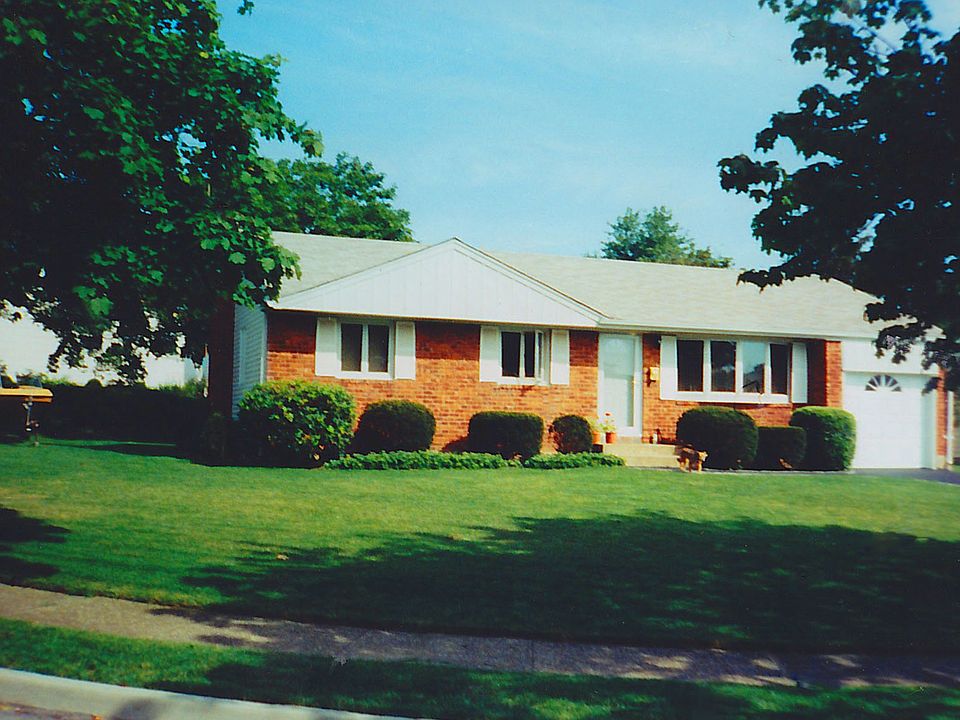 3 Cedar Drive South