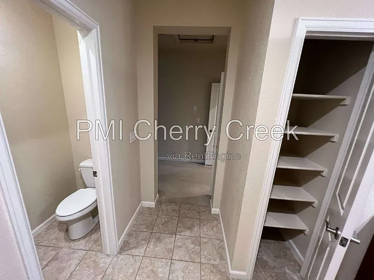 8159 S Akron Ct — Photo 26