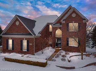 45530 Pebble Beach Ct, Northville, MI 48168