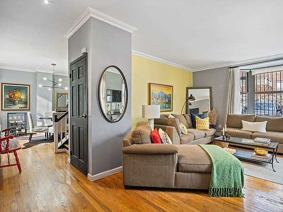 3rd image of 1273 Union Ave