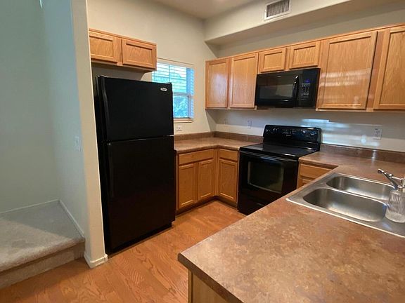 3rd image of 728 N Laguna Dr