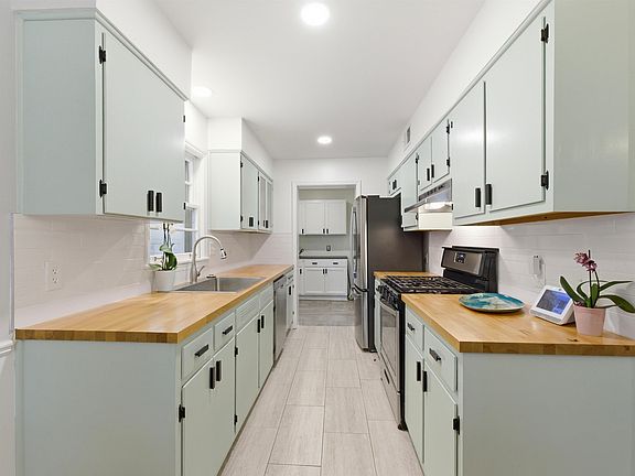 5th image of 5055 Alrose Ave