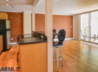 1800 Jefferson Park Ave APT 212, Charlottesville, VA 22903