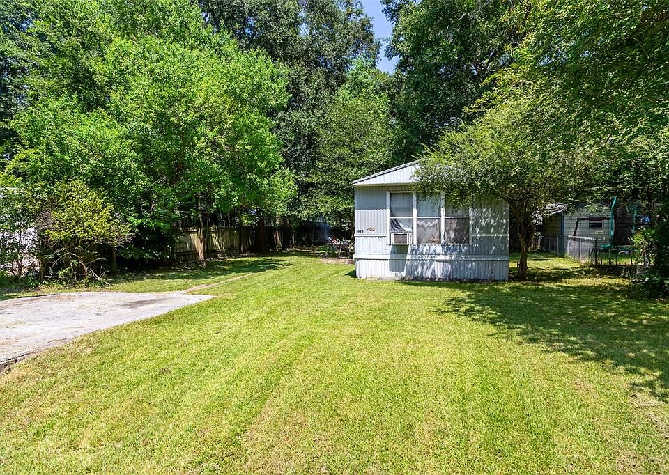 1st image of 3823 Salina Ln