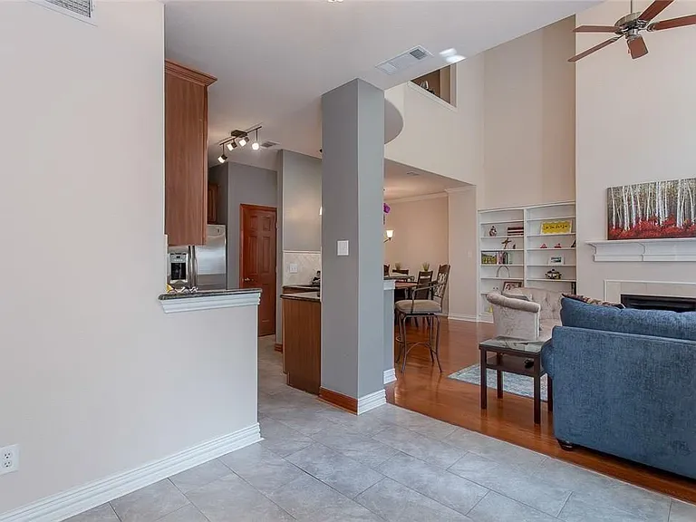 5735 Richmond Ave #B — Photo 8