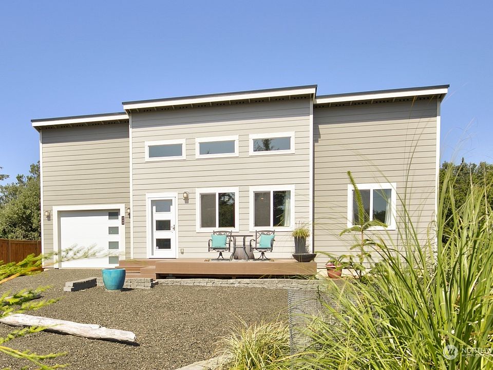 1st image of 248 Otter Court SW