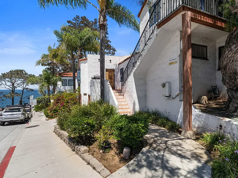 1303 Cave St — Photo 40